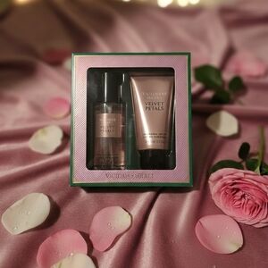 Victoria's Secret Velvet Petals Fragrance Set